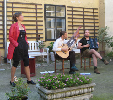 Schrammel-Trio mit Agnes Palmisano