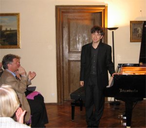 Christopher Hinterhuber (Klavier)