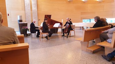 Trio in Kirche